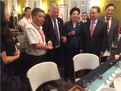 向世界展示中國非遺文化，湘益茯茶亮相湖南波蘭、捷克非遺交流周